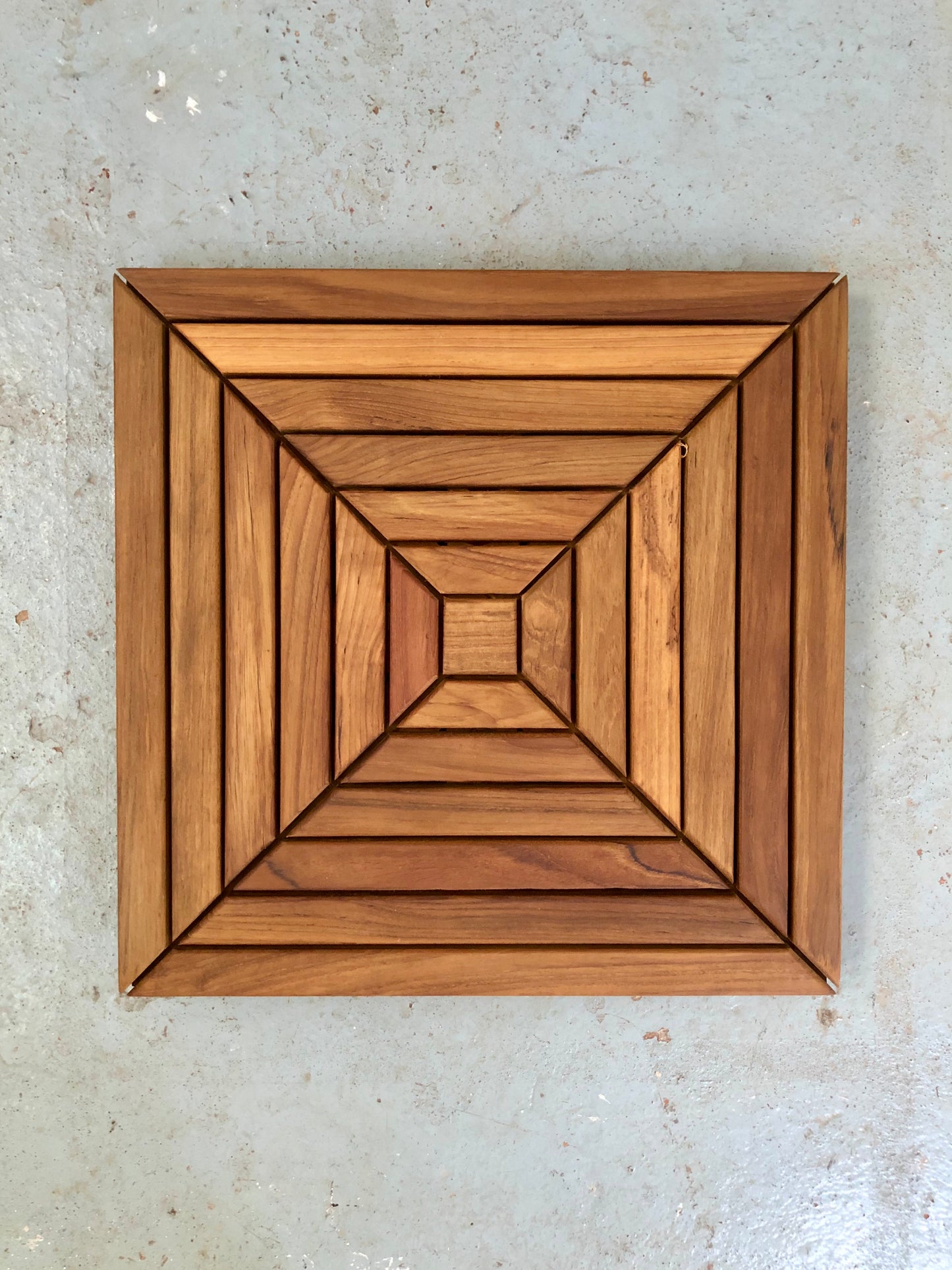 KALEIDOSCOPE TILE